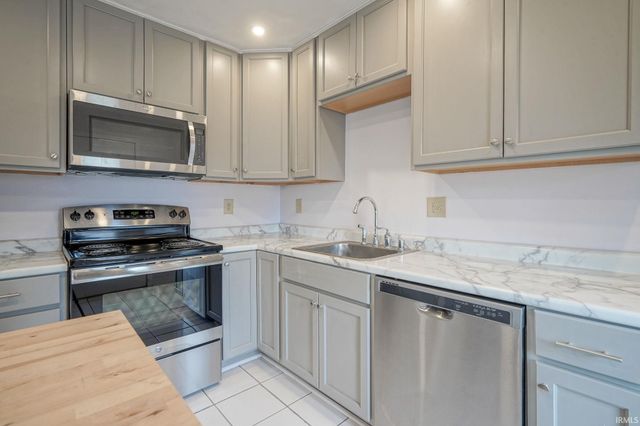 11 Eastland Drive, Lafayette, IN 47905