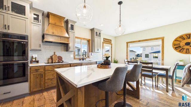 1505 W Legacy Dr Drive, Brandon, SD 57005