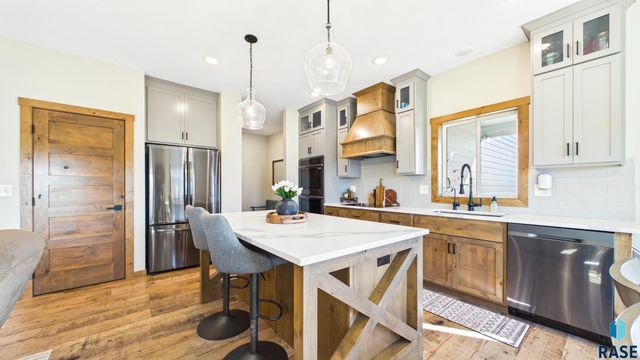 1505 W Legacy Dr Drive, Brandon, SD 57005