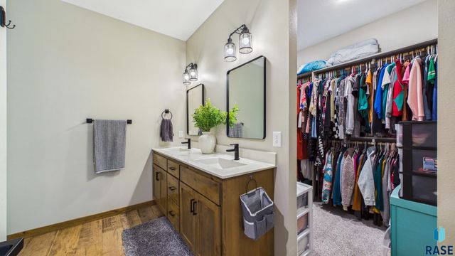 1505 W Legacy Dr Drive, Brandon, SD 57005