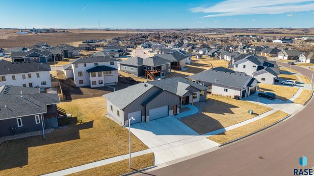 1505 W Legacy Dr Drive, Brandon, SD 57005