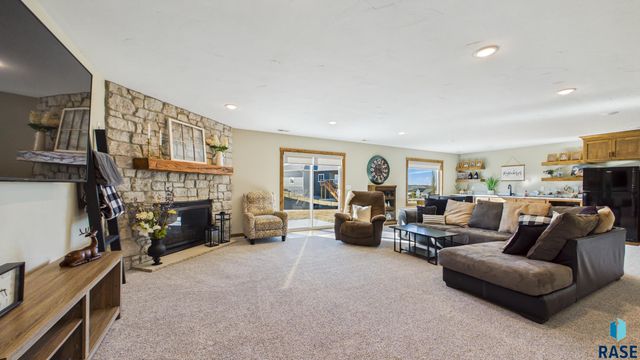 1505 W Legacy Dr Drive, Brandon, SD 57005