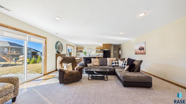 1505 W Legacy Dr Drive, Brandon, SD 57005