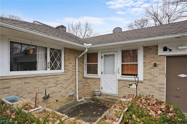 23501 Effingham Boulevard, Euclid, OH 44117