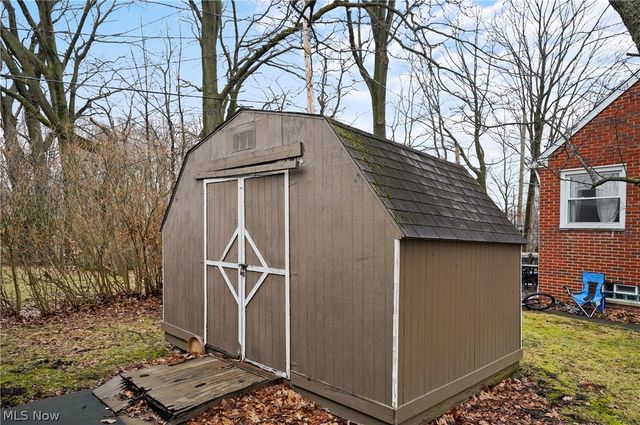 23501 Effingham Boulevard, Euclid, OH 44117