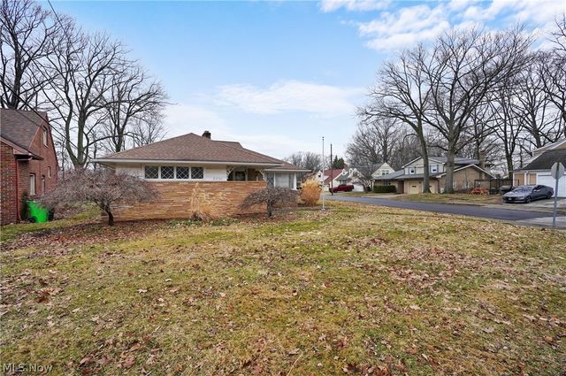 23501 Effingham Boulevard, Euclid, OH 44117