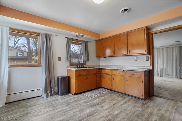 23501 Effingham Boulevard, Euclid, OH 44117