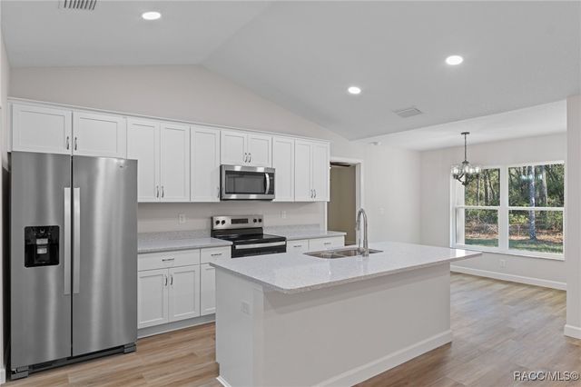 298 W Baker Place, Citrus Springs, FL 34434