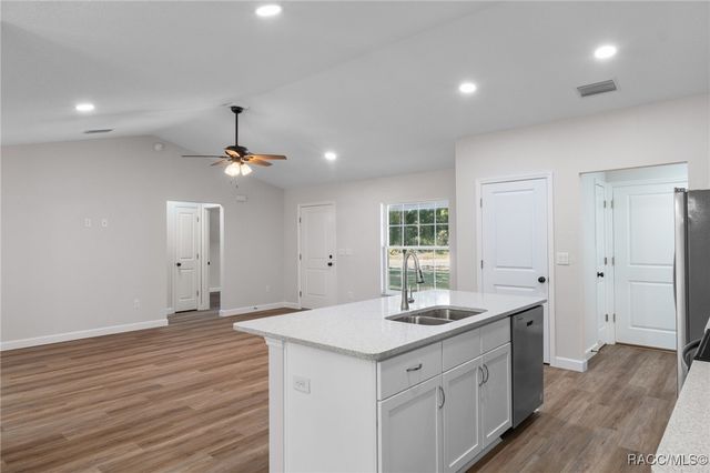 298 W Baker Place, Citrus Springs, FL 34434