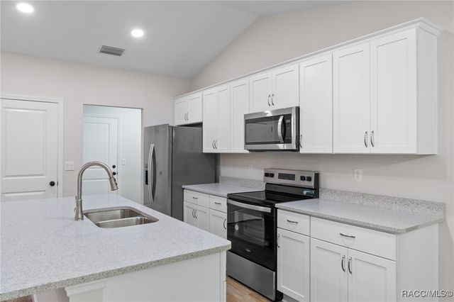 298 W Baker Place, Citrus Springs, FL 34434