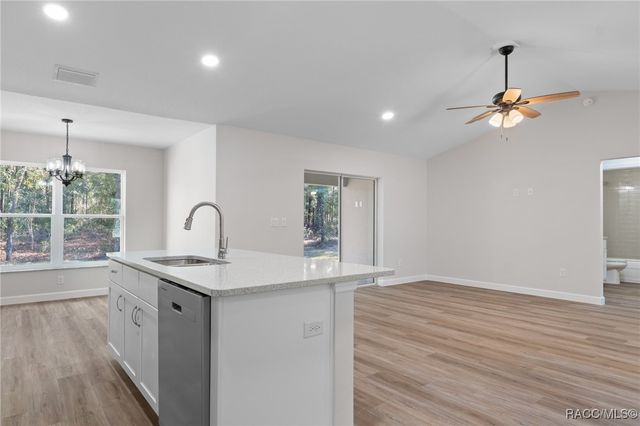 298 W Baker Place, Citrus Springs, FL 34434