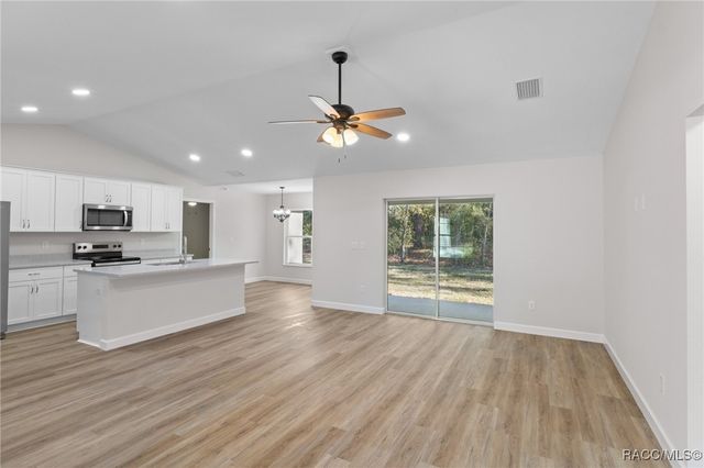 298 W Baker Place, Citrus Springs, FL 34434