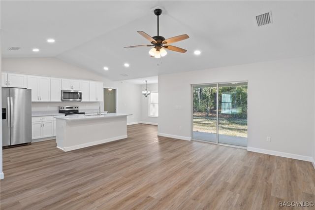 298 W Baker Place, Citrus Springs, FL 34434