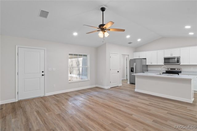 298 W Baker Place, Citrus Springs, FL 34434