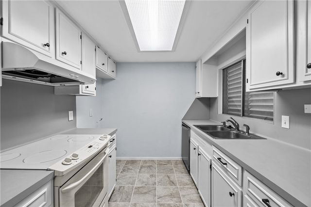 4025 Killarmet Dr, Corpus Christi, TX 78413