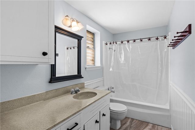 4025 Killarmet Dr, Corpus Christi, TX 78413