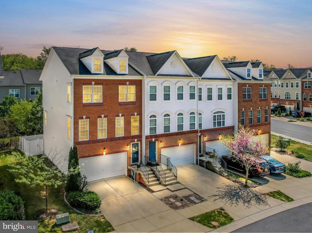 Image 1 of property listing at 8609 RED ROCK LN, Laurel, MD 20724