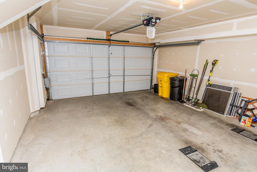 Image 29 of property listing at 8609 RED ROCK LN, Laurel, MD 20724