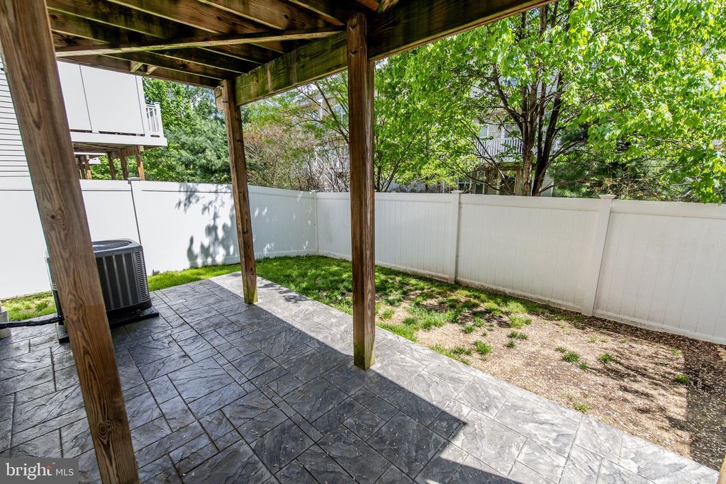 Image 30 of property listing at 8609 RED ROCK LN, Laurel, MD 20724