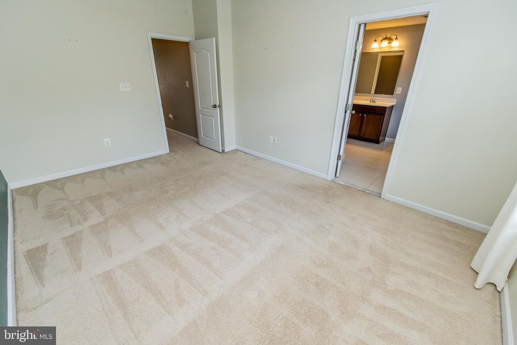 Image 33 of property listing at 8609 RED ROCK LN, Laurel, MD 20724