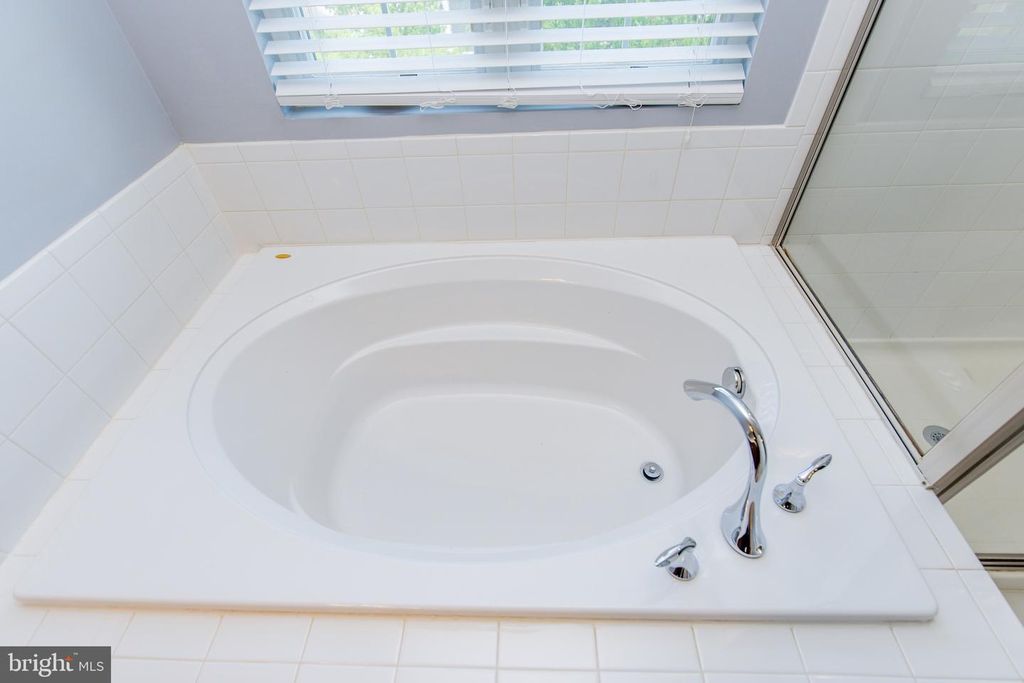 Image 39 of property listing at 8609 RED ROCK LN, Laurel, MD 20724