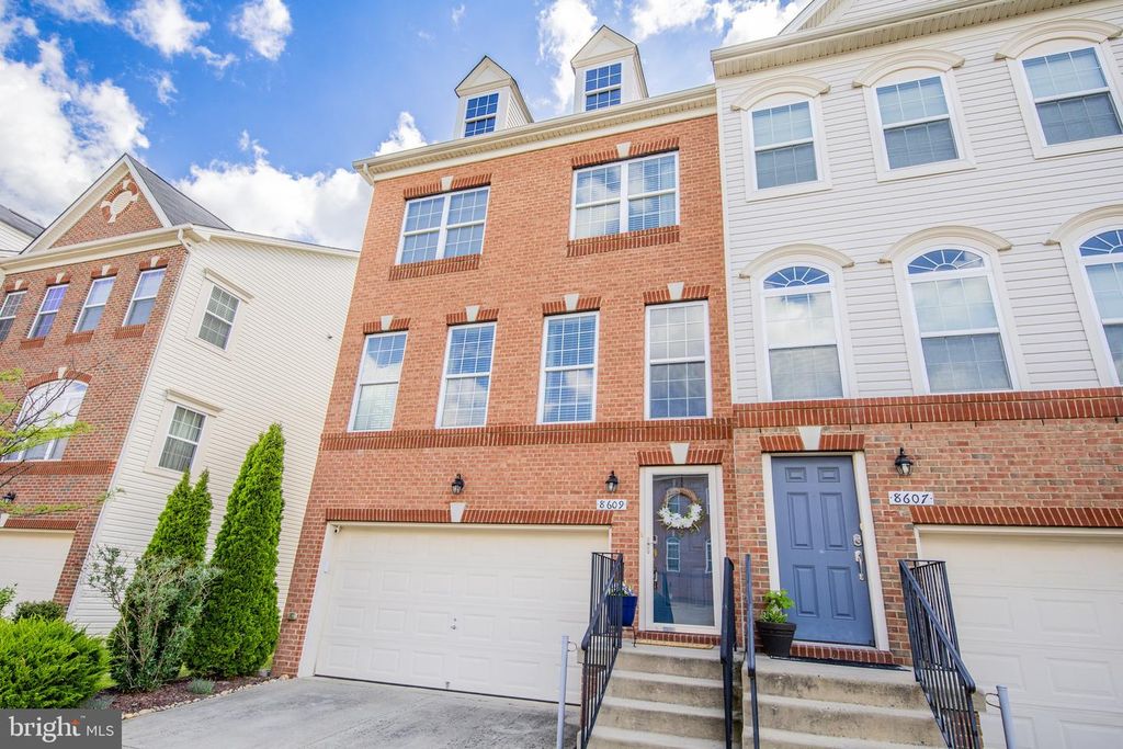 Image 4 of property listing at 8609 RED ROCK LN, Laurel, MD 20724