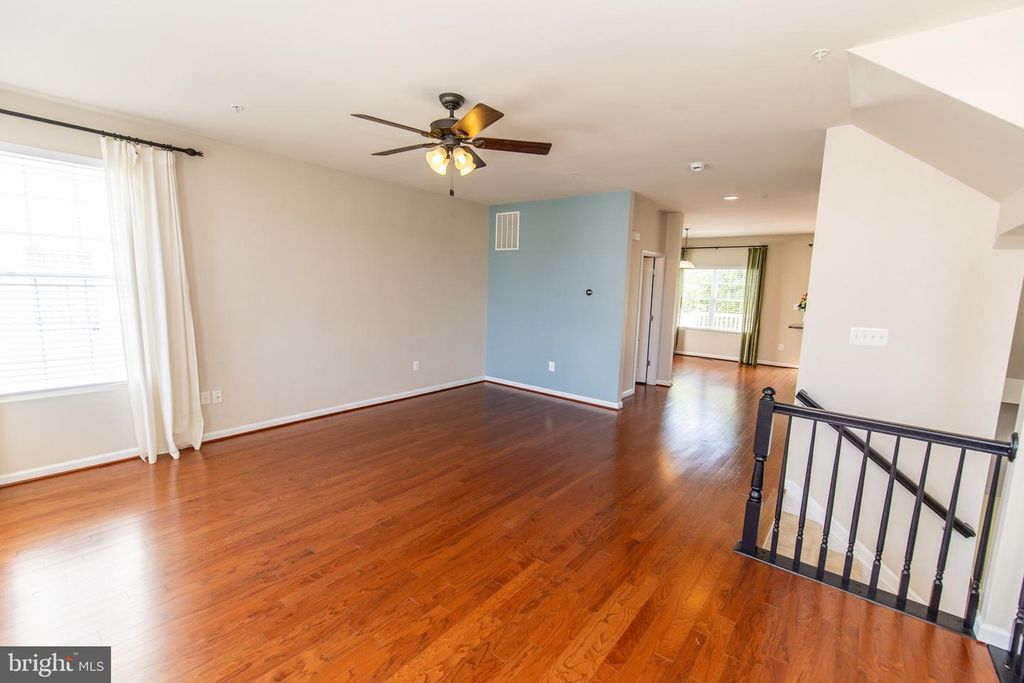 Image 9 of property listing at 8609 RED ROCK LN, Laurel, MD 20724
