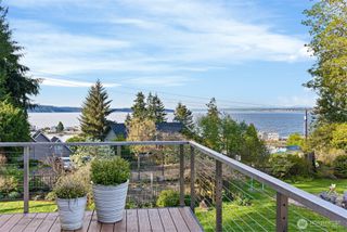 10301 NE Lafayette Avenue, Bainbridge Island, WA 98110