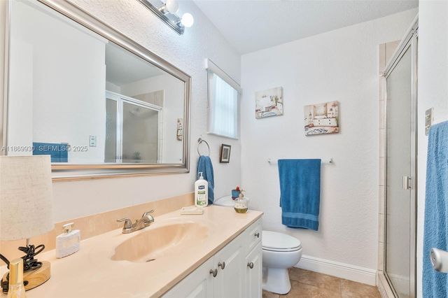 9021 NW 13th Street, Plantation, FL 33322