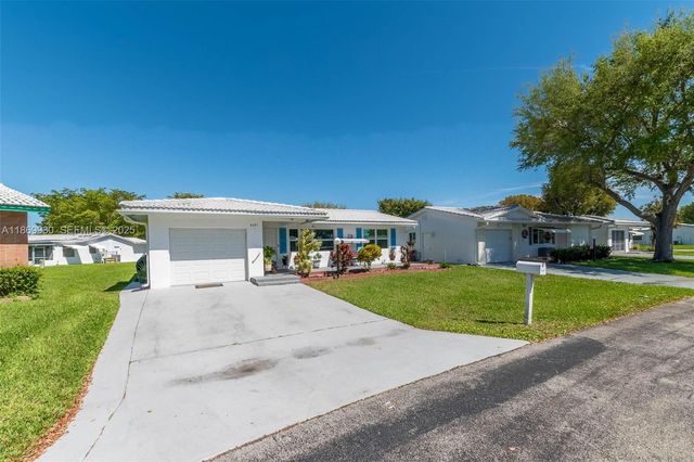 9021 NW 13th Street, Plantation, FL 33322