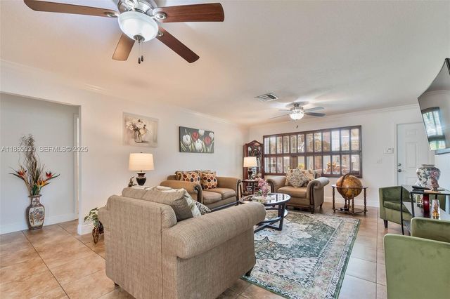 9021 NW 13th Street, Plantation, FL 33322