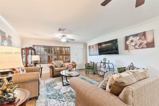 9021 NW 13th Street, Plantation, FL 33322