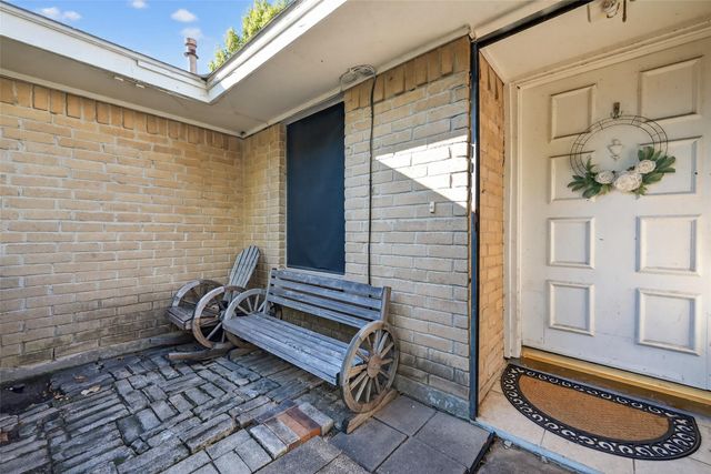 15410 Lindita Drive, Houston, TX 77083