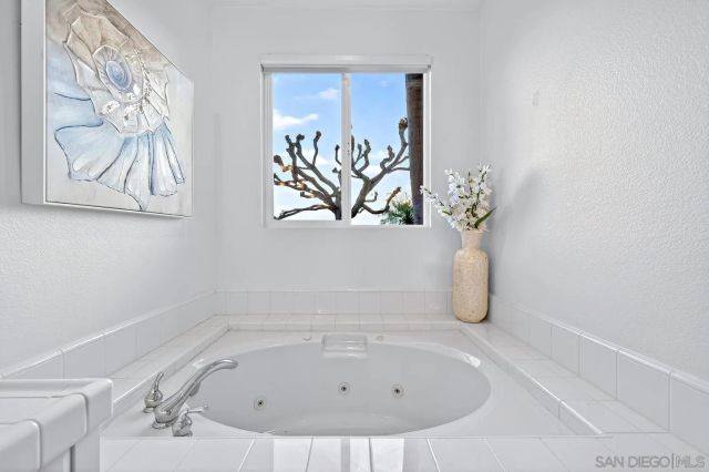 1349 Ranch Rd, Encinitas, CA 92024
