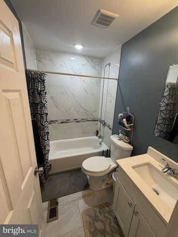 4 PATRICIA LN, Sicklerville, NJ 08081