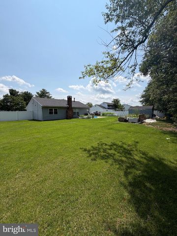 4 PATRICIA LN, Sicklerville, NJ 08081