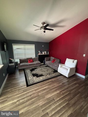 4 PATRICIA LN, Sicklerville, NJ 08081