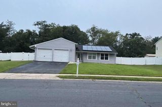 4 PATRICIA LN, Sicklerville, NJ 08081