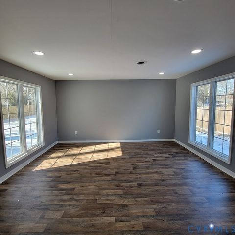 3411 Trenton St, Hopewell, VA 23860