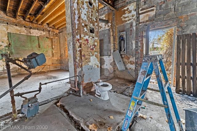 12735 W Chicago Street, Detroit, MI 48228