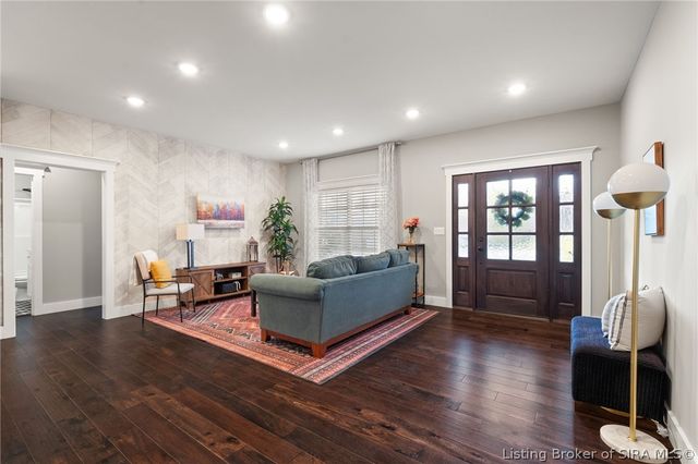 2605 W Deville Court, Floyds Knobs, IN 47119