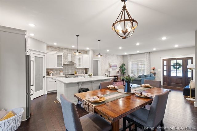 2605 W Deville Court, Floyds Knobs, IN 47119