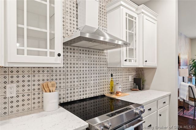 2605 W Deville Court, Floyds Knobs, IN 47119