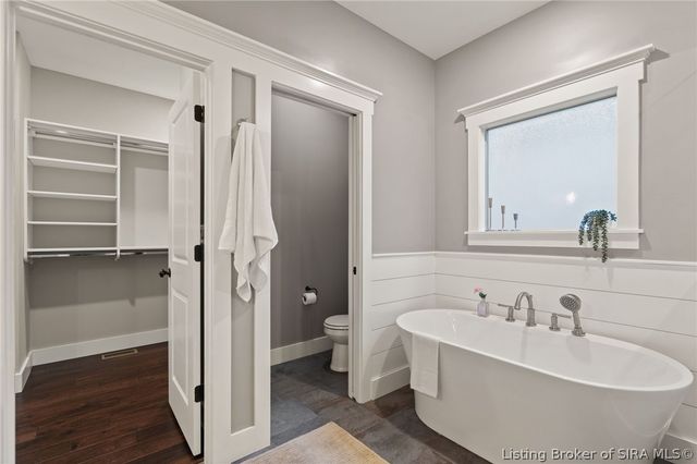 2605 W Deville Court, Floyds Knobs, IN 47119