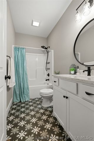 2605 W Deville Court, Floyds Knobs, IN 47119