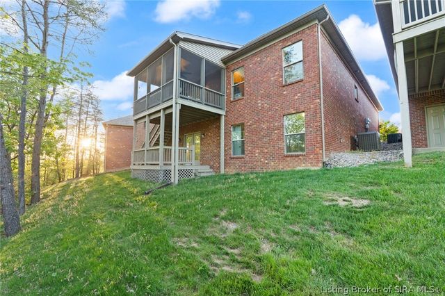 2605 W Deville Court, Floyds Knobs, IN 47119