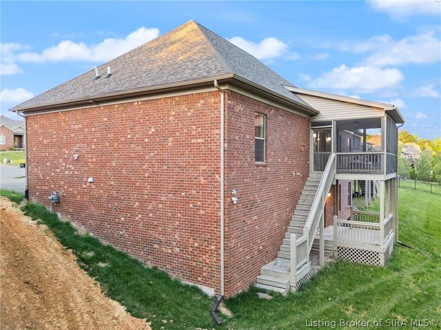 2605 W Deville Court, Floyds Knobs, IN 47119