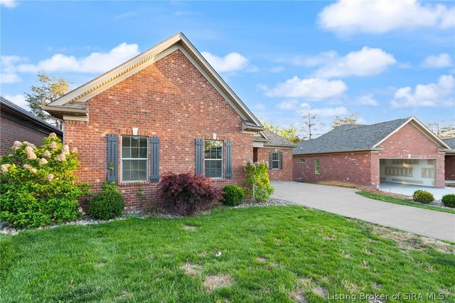 2605 W Deville Court, Floyds Knobs, IN 47119