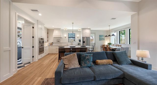 3214 KEY AVENUE, Sarasota, FL 34239