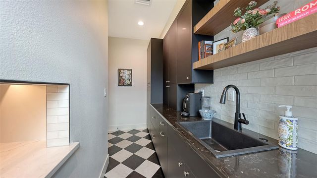 3214 KEY AVENUE, Sarasota, FL 34239